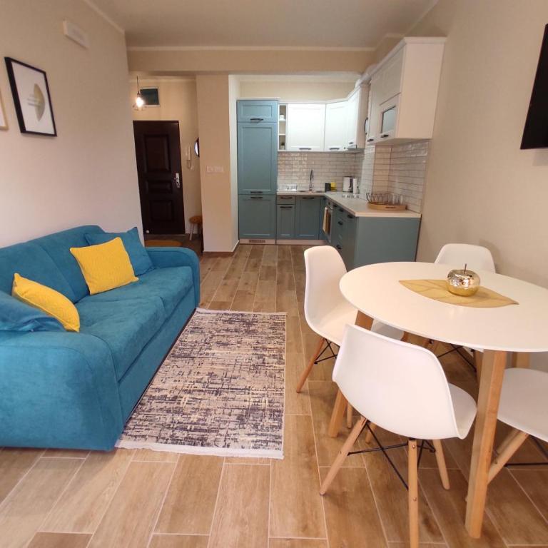 Forest Stream - One-Bedroom Apartment - 1