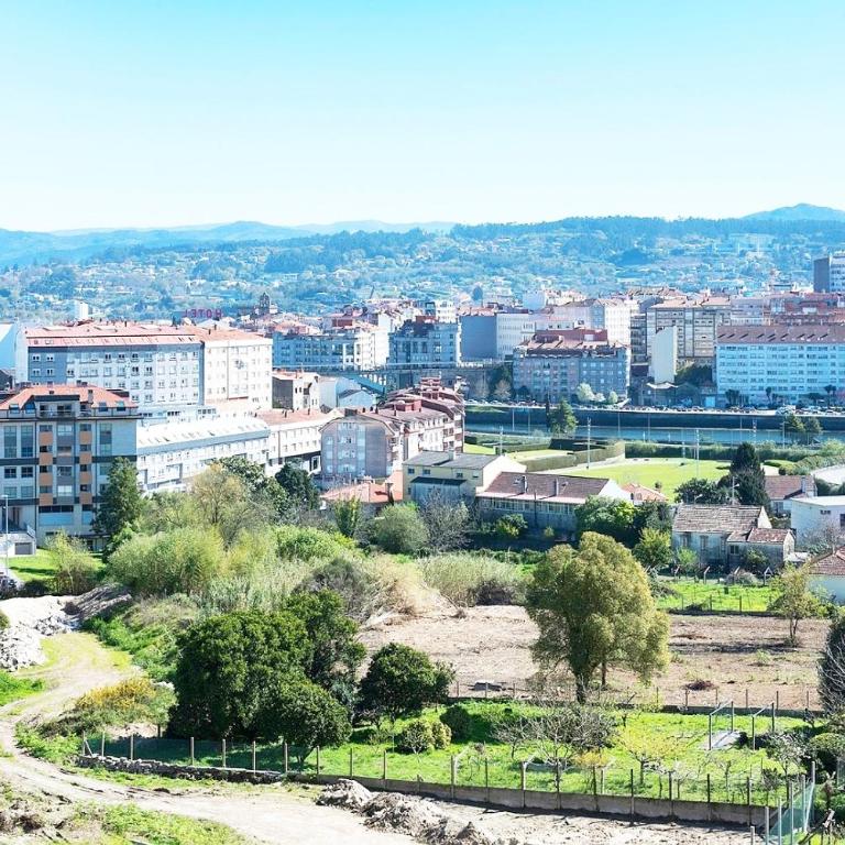 APT SOLEADO y SILENCIOSO - GARAJE- A 17 min andando del centro de Pontevedra - One-Bedroom Apartment - 10