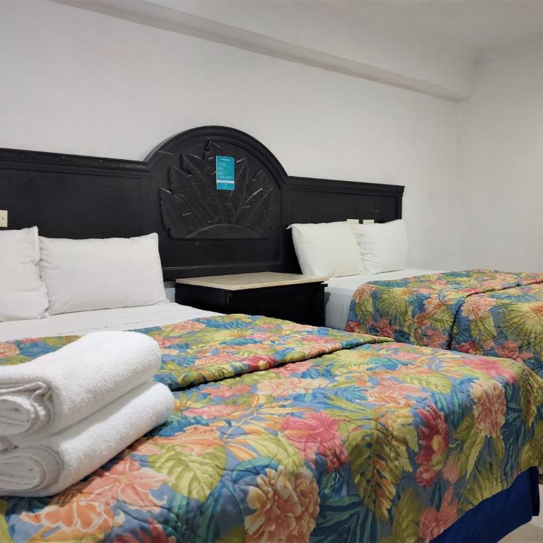 Hotel El Cid - Standard Family Room - 7