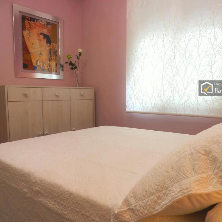 Apto Junquera - Two-Bedroom Apartment - 24