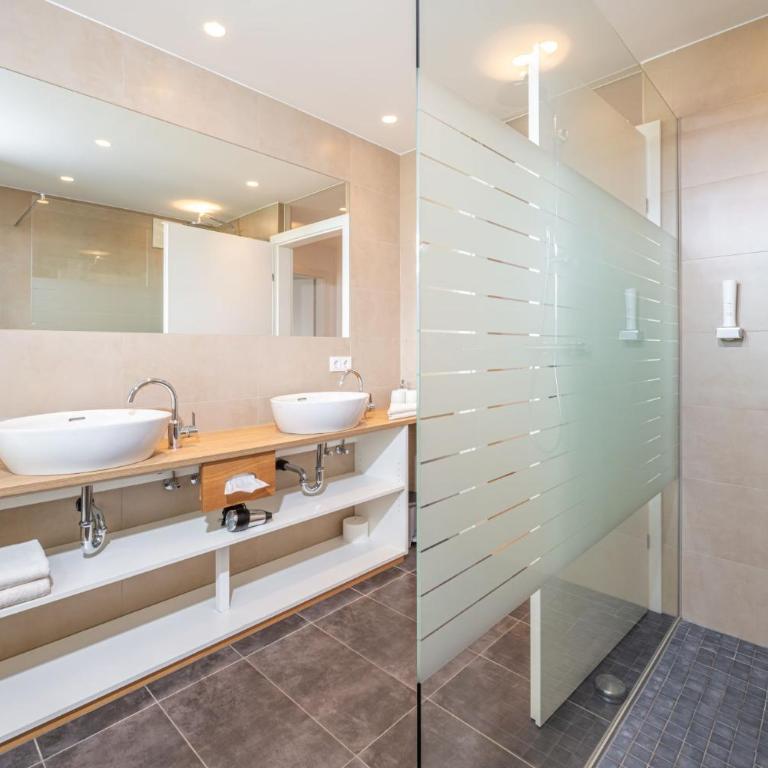 Hotel Loy - Deluxe Suite - 2