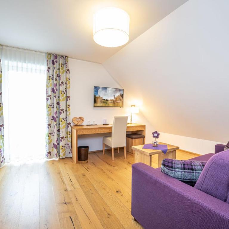 Hotel Loy - Suite with Balcony and Mountain View - 4