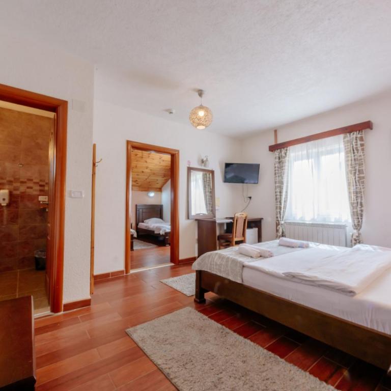 Hotel Zlatni bor - Two-Bedroom Apartment - 1