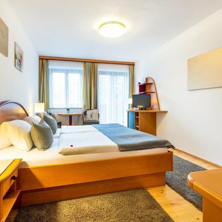 Sportpension Bergblick - Doppelzimmer mit Balkon - 25