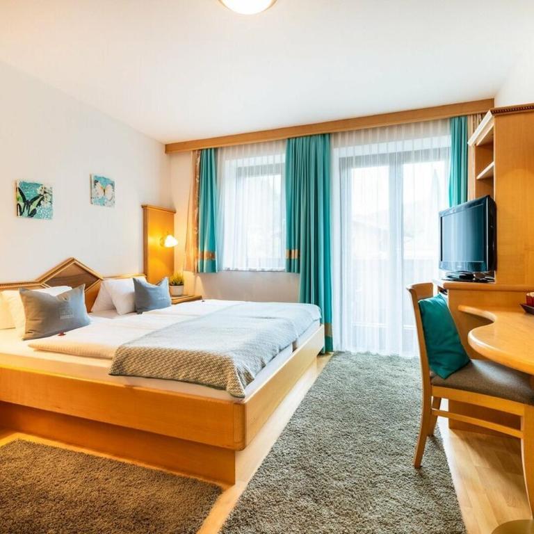 Sportpension Bergblick - Doppelzimmer mit Balkon - 22
