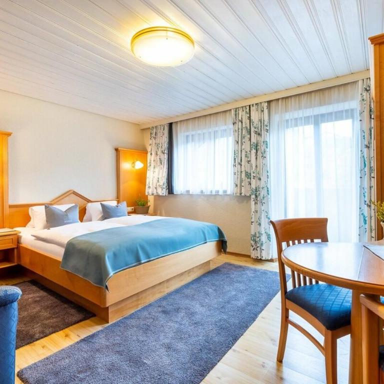 Sportpension Bergblick - Doppelzimmer mit Balkon - 23