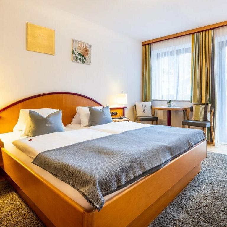 Sportpension Bergblick - Doppelzimmer mit Balkon - 24