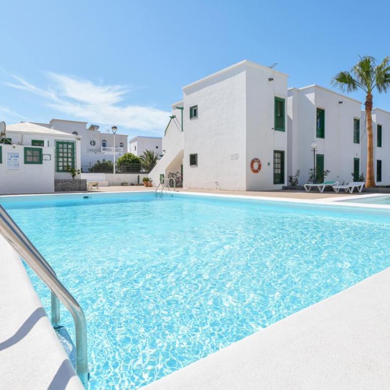 Las Mimosas. Bajo con Wifi. Piscinas comunitarias - Apartamento de 1 dormitorio - 25