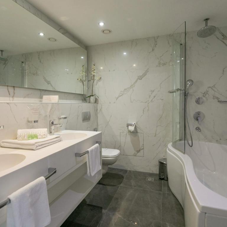 Hotel Aurel - Deluxe Suite - 4