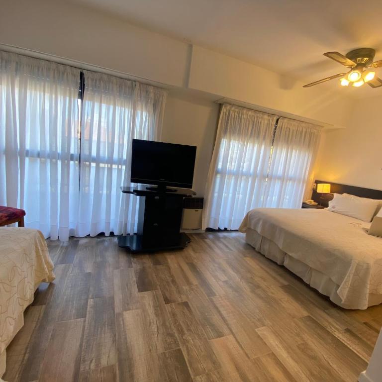 Montecarlo Apartment & Suite - Habitación Triple Clásica - 6