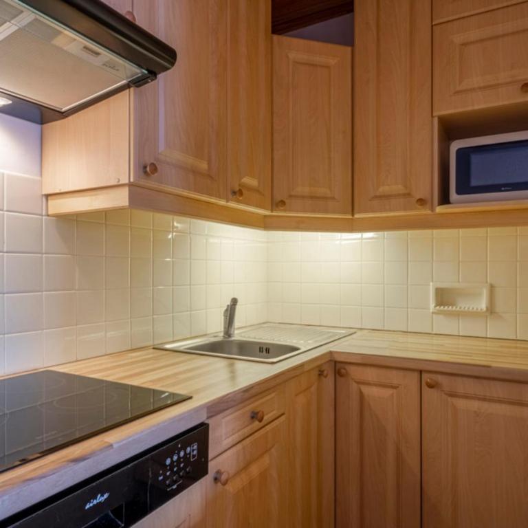 Apartment With Balcony Close To The Ski Slopes - Appartamento - 10