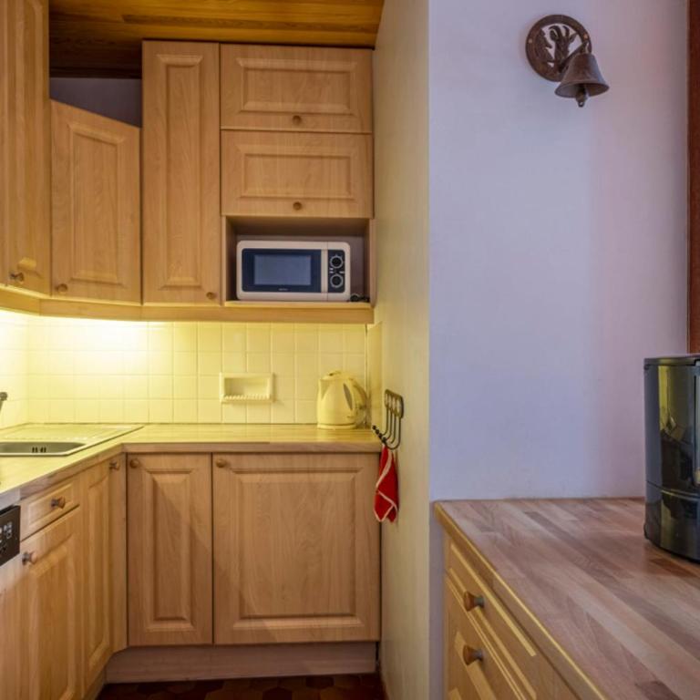 Apartment With Balcony Close To The Ski Slopes - Appartamento - 11