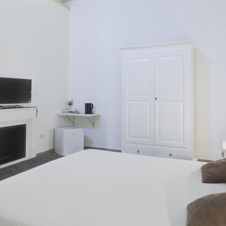 Ada Suites & Spa - Camera Familiare con Balcone - 3