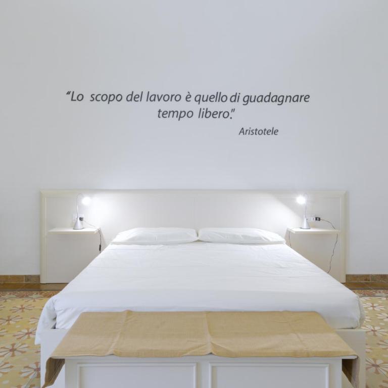 Ada Suites & Spa - Camera Matrimoniale Deluxe (2 Adulti + 1 Bambino) - 4