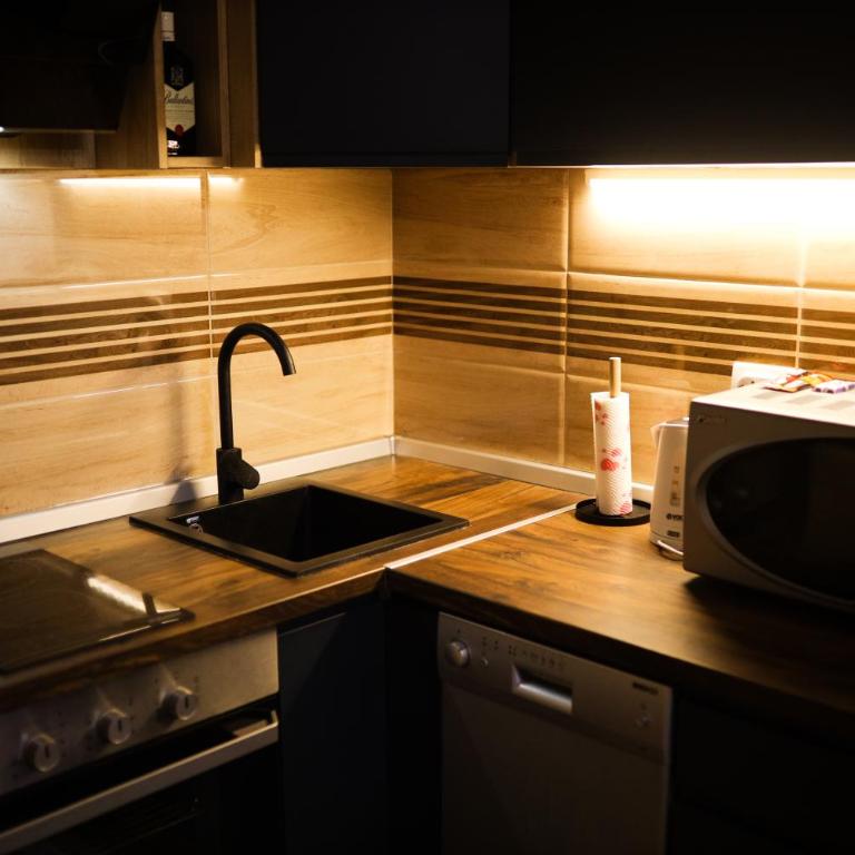 Avenija - One-Bedroom Apartment - 14