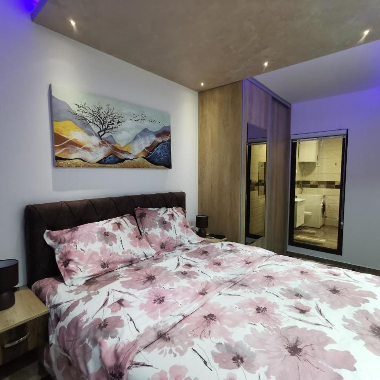 Avenija - One-Bedroom Apartment - 22