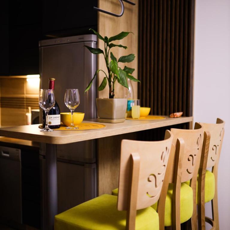 Avenija - One-Bedroom Apartment - 24
