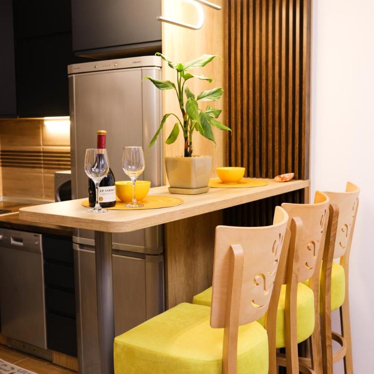 Avenija - One-Bedroom Apartment - 29