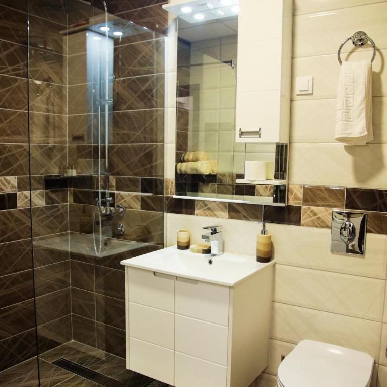 Avenija - One-Bedroom Apartment - 67