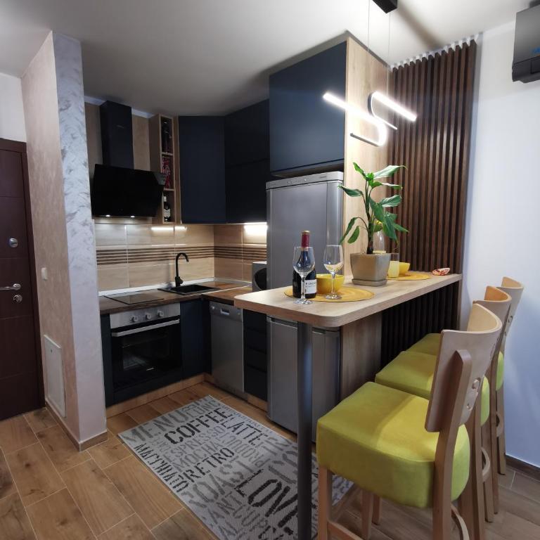 Avenija - One-Bedroom Apartment - 79