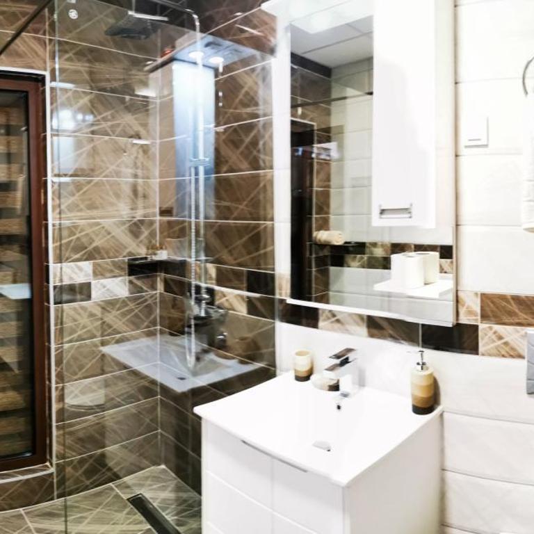 Avenija - One-Bedroom Apartment - 92