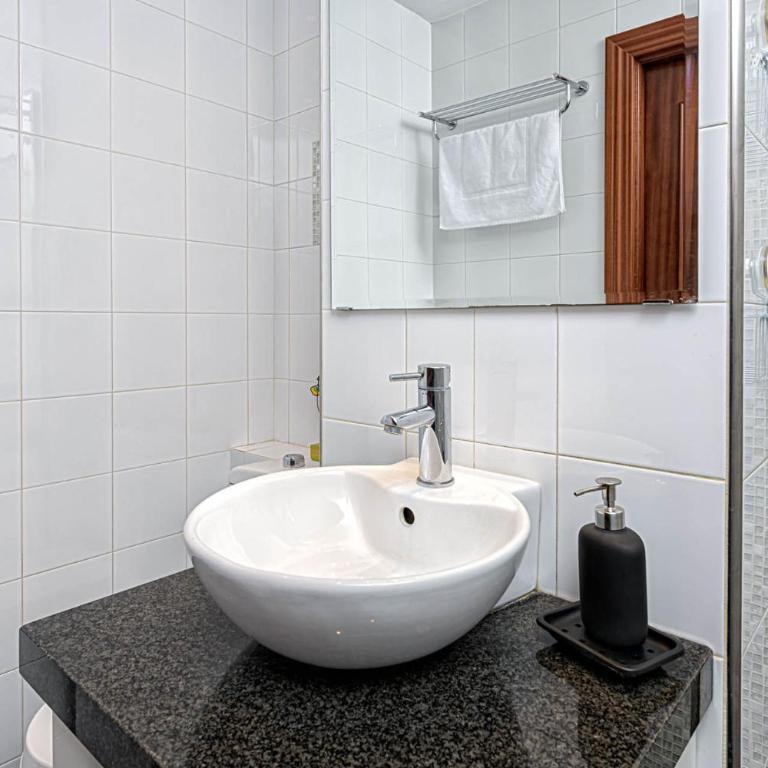Martinez Virel Beach Apartment in Malaga by Solaga Holiday Homes - Apartamento con vistas al mar - 20