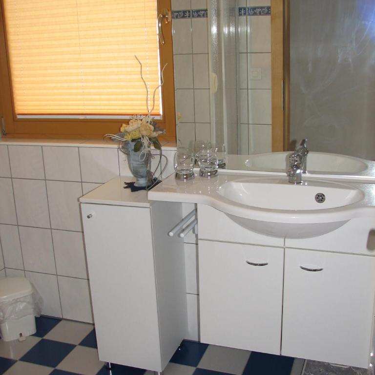 Apartment MEZPRA142 - Apartment (2-4 Erwachsene) - 3