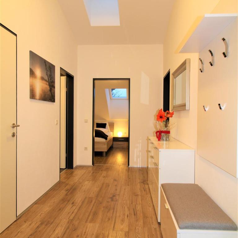 Appartements Cilli - Apartment mit 2 Schlafzimmern und Terrasse - 23