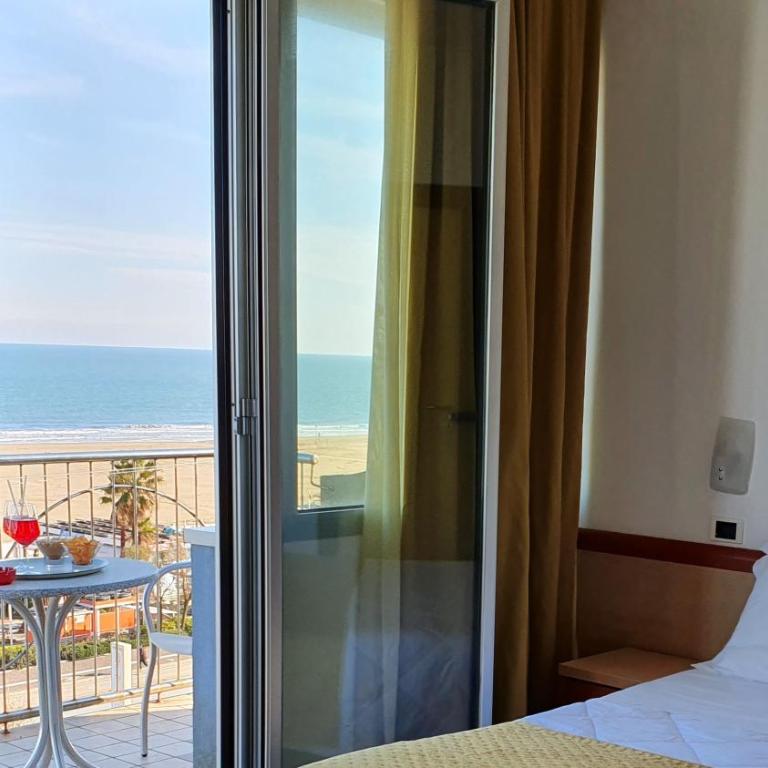 Hotel Tilmar - Camera Matrimoniale con Vista Mare - 1