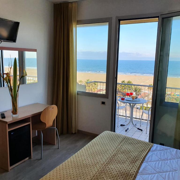 Hotel Tilmar - Camera Matrimoniale con Vista Mare - 4