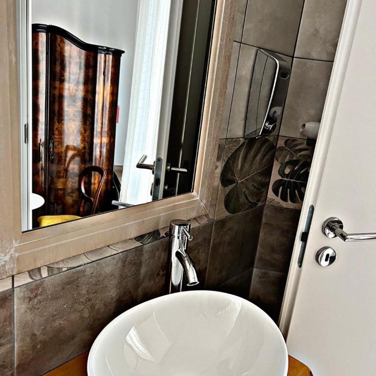 In the Center by Local Domus - Double Room - 5