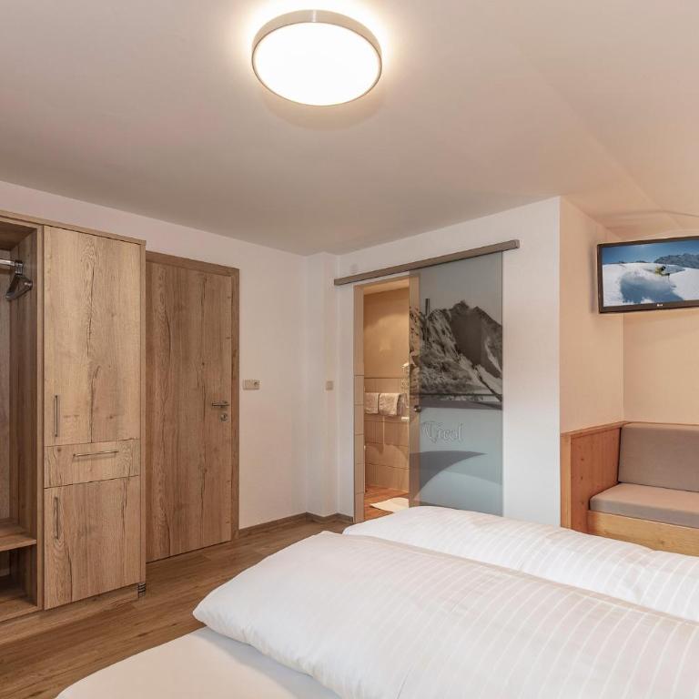 Gustls Ferienhäusl - Two-Bedroom Apartment with Balcony (4 Adults) - 6
