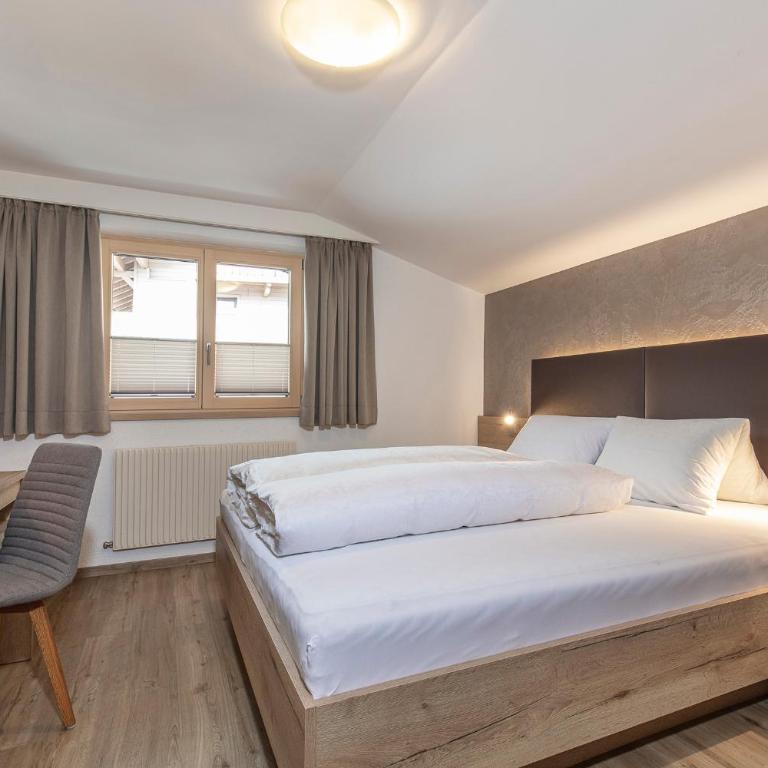 Gustls Ferienhäusl - Two-Bedroom Apartment with Balcony (4 Adults) - 9