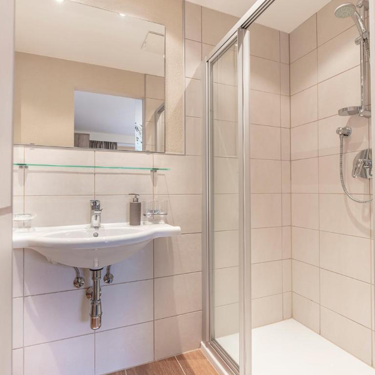 Gustls Ferienhäusl - Two-Bedroom Apartment with Balcony (4 Adults) - 19