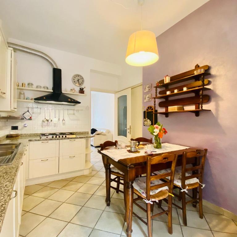 Dimora Concept - Casa Leon - Bike room - Appartamento con 3 Camere da Letto - 1