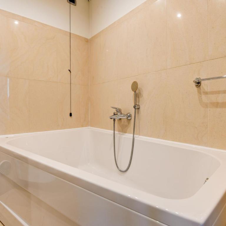 Hotel Rivus - Junior Suite con Balcone e Sauna - 10