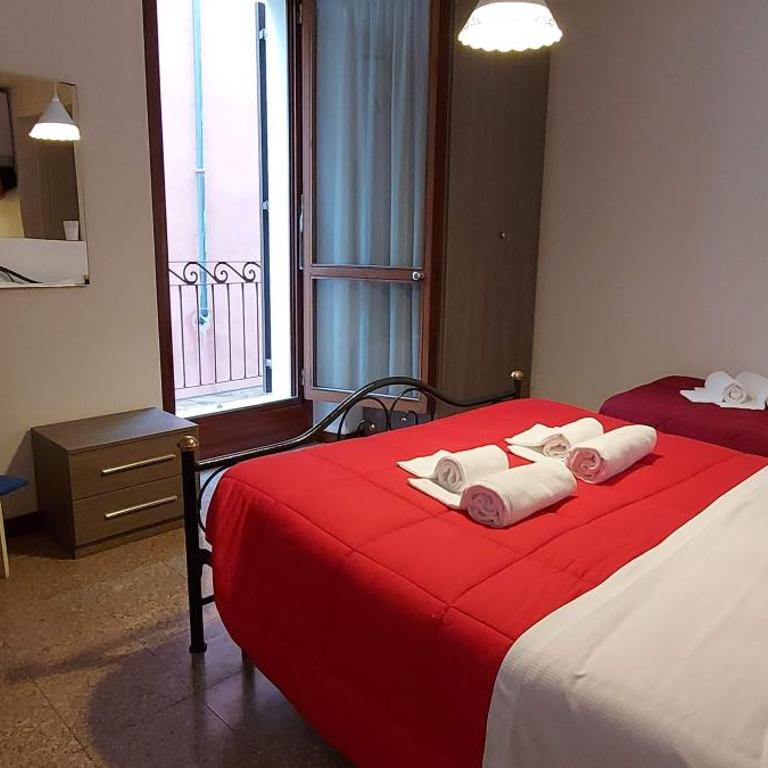 Marconi Rooms Loggia delle Erbe - Studio with Balcony - 6