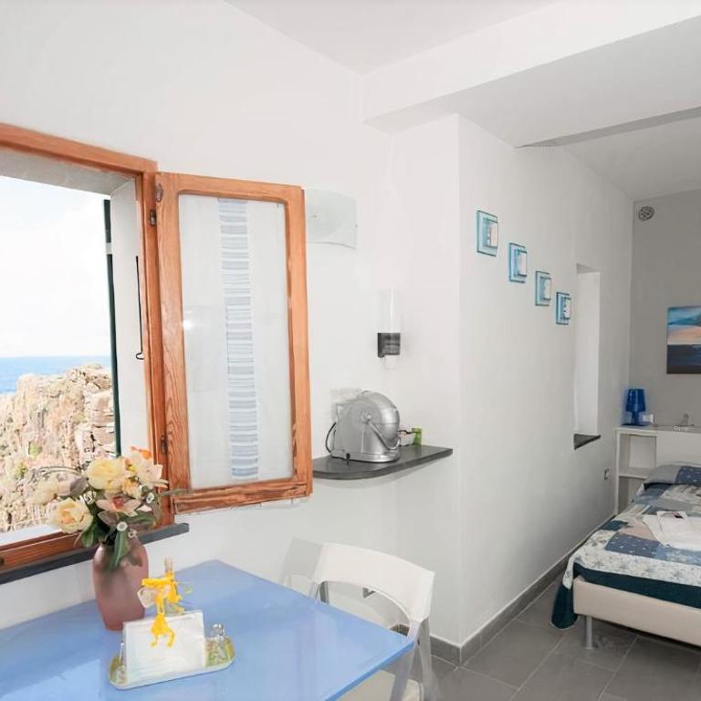 Double room "Dora" - La Scogliera - Camera Matrimoniale con Vista Mare - 3