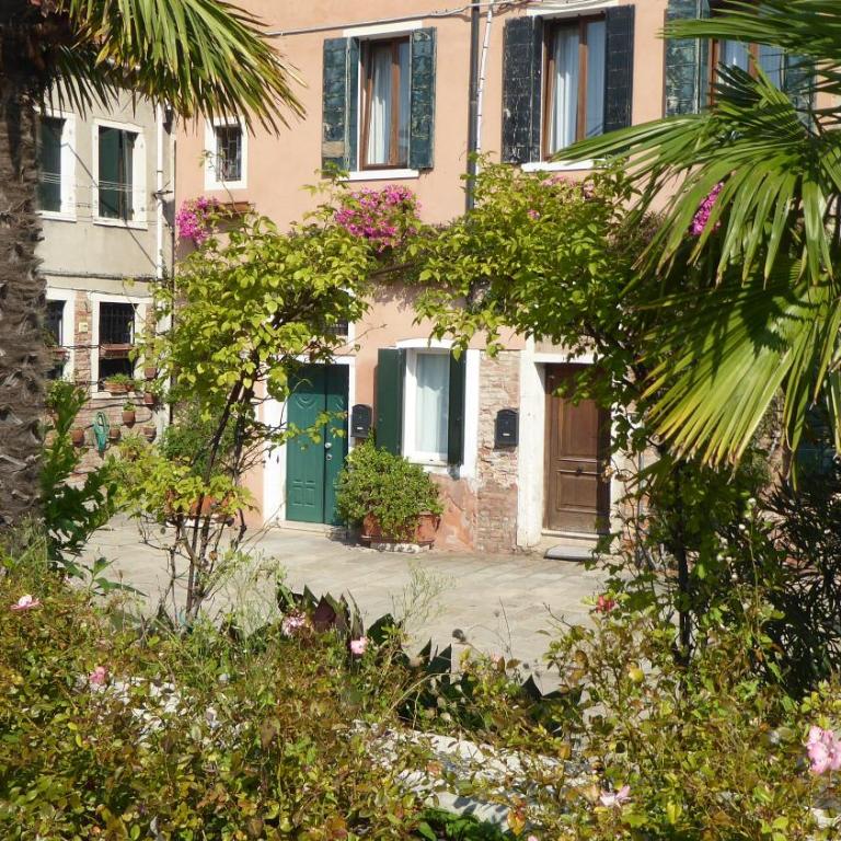 Sestiere Dorsoduro, a due passi da Zattere - Appartamento con 2 Camere da Letto - 1