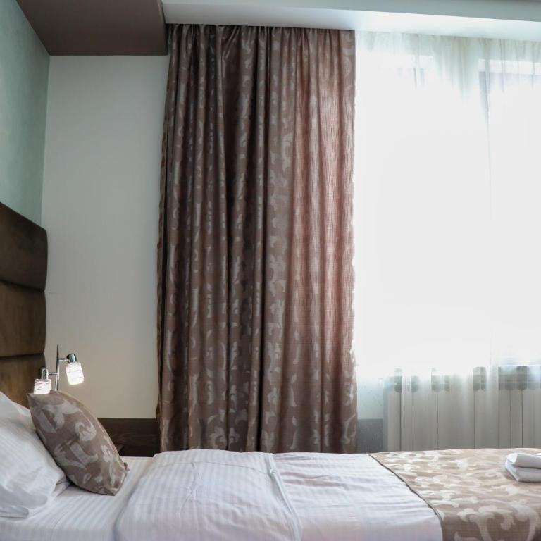 BOLERO - Deluxe Double or Twin Room with City View - 7