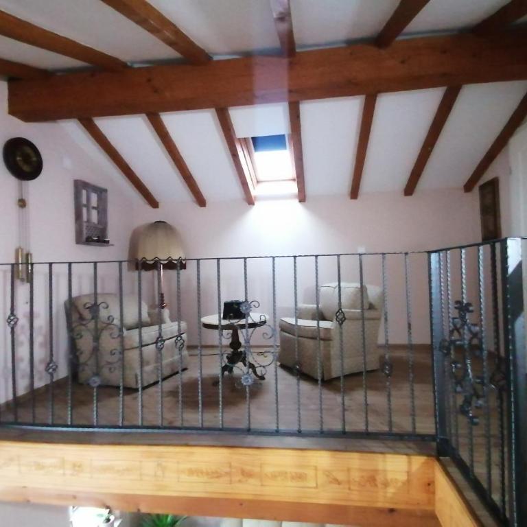 Rooms Delux Sarajevo - Dvokrevetna Soba sa Bračnim Krevetom i Balkonom (2 Odrasle Osobe + 1 Dete) - 16