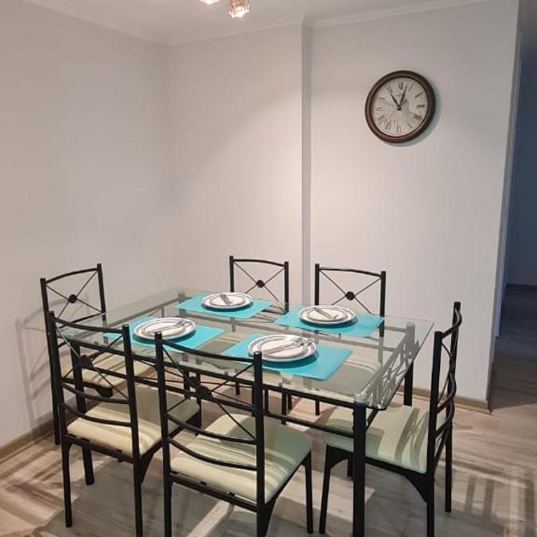 Cómodo apartamento Agua Santa, 3 dormitorios - Three-Bedroom Apartment - 3