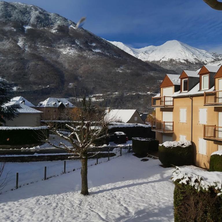 Appartement 2pers, superbe vue montagne, exposé sud, Résidence très calme, parking, 5mns à pied du centre - Appartement 1 Chambre - 38