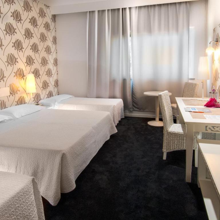 Hotel Mediterraneo - Standard Room with Street View - 1