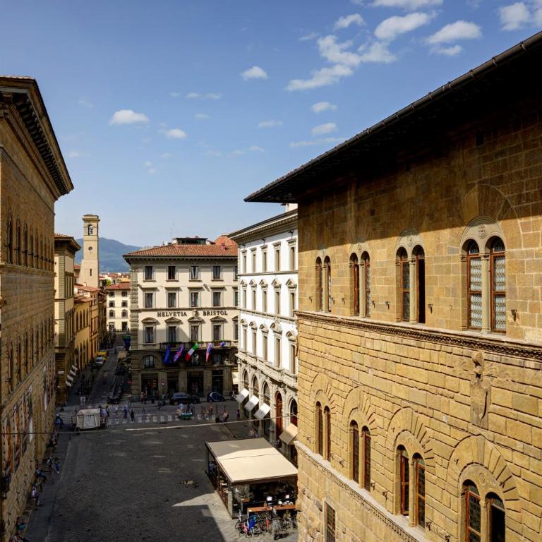 Strozzi Square Amazing House - Deluxe Apartment - 5