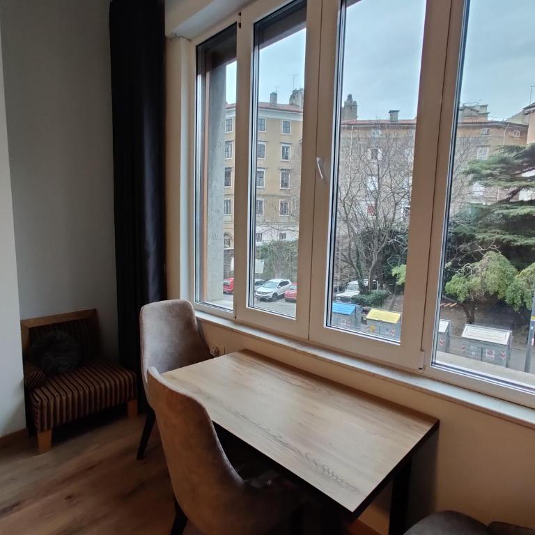 B&B Crocevia - Camera Deluxe Matrimoniale/Doppia con Letti Singoli con Vista Città - 9