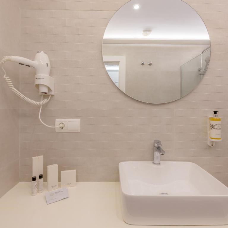 Hotel Boutique Sibarys - Adults Recommended - Habitación Doble Deluxe con balcón - 16