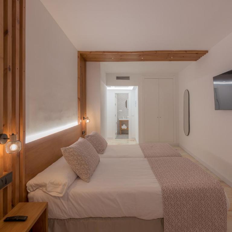 Hotel Boutique Sibarys - Adults Recommended - Habitación Doble Deluxe con balcón y vistas parciales al mar - 12