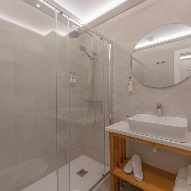 Hotel Boutique Sibarys - Adults Recommended - Habitación Doble Deluxe con balcón y vistas parciales al mar - 23