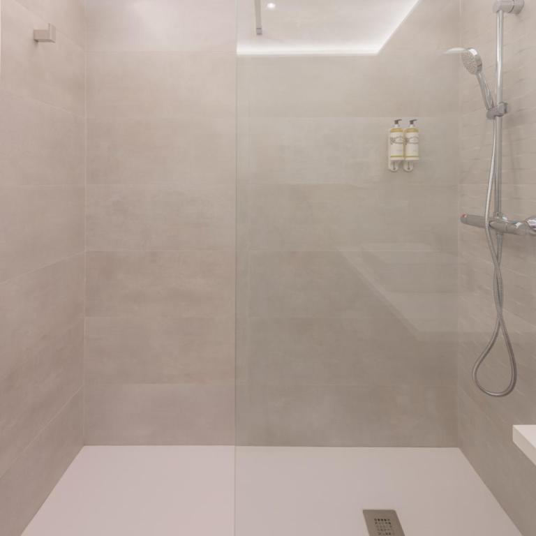 Hotel Boutique Sibarys - Adults Recommended - Habitación Doble Deluxe con balcón y vistas parciales al mar - 32